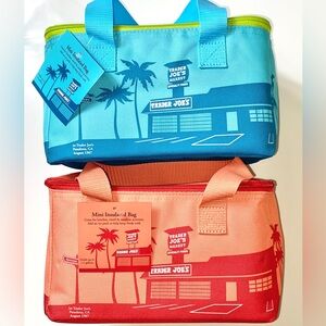 NWT Trader Joe’s Set of 2 MINI BLUE & MINI PEACH Insulated Cooler Bags.